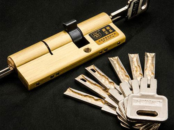 云岩24小时上门开锁公司